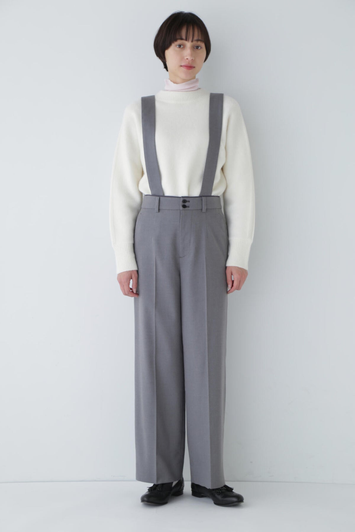 ストレッチツイル吊り付きパンツ