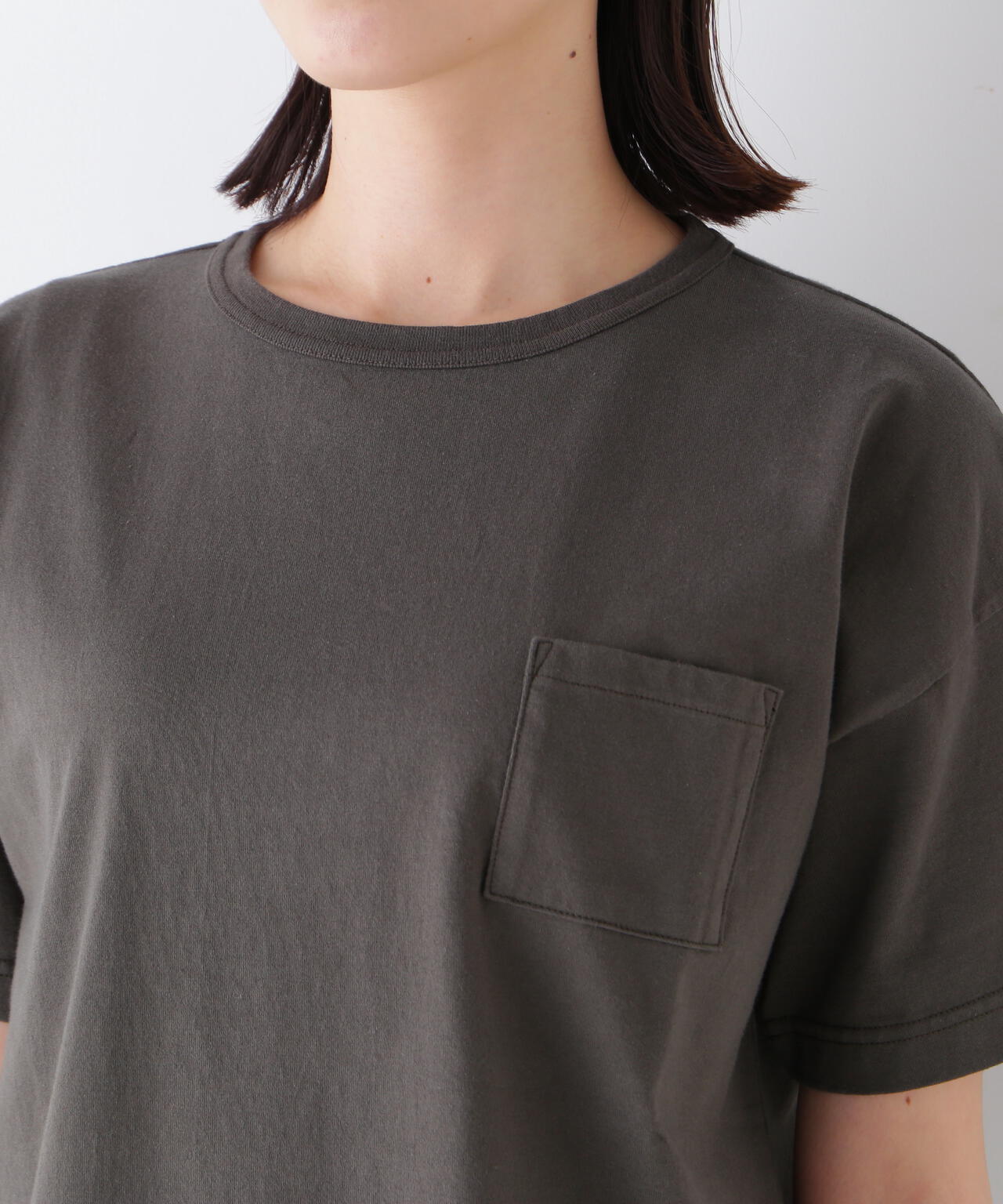 バックロゴポケットＴシャツ