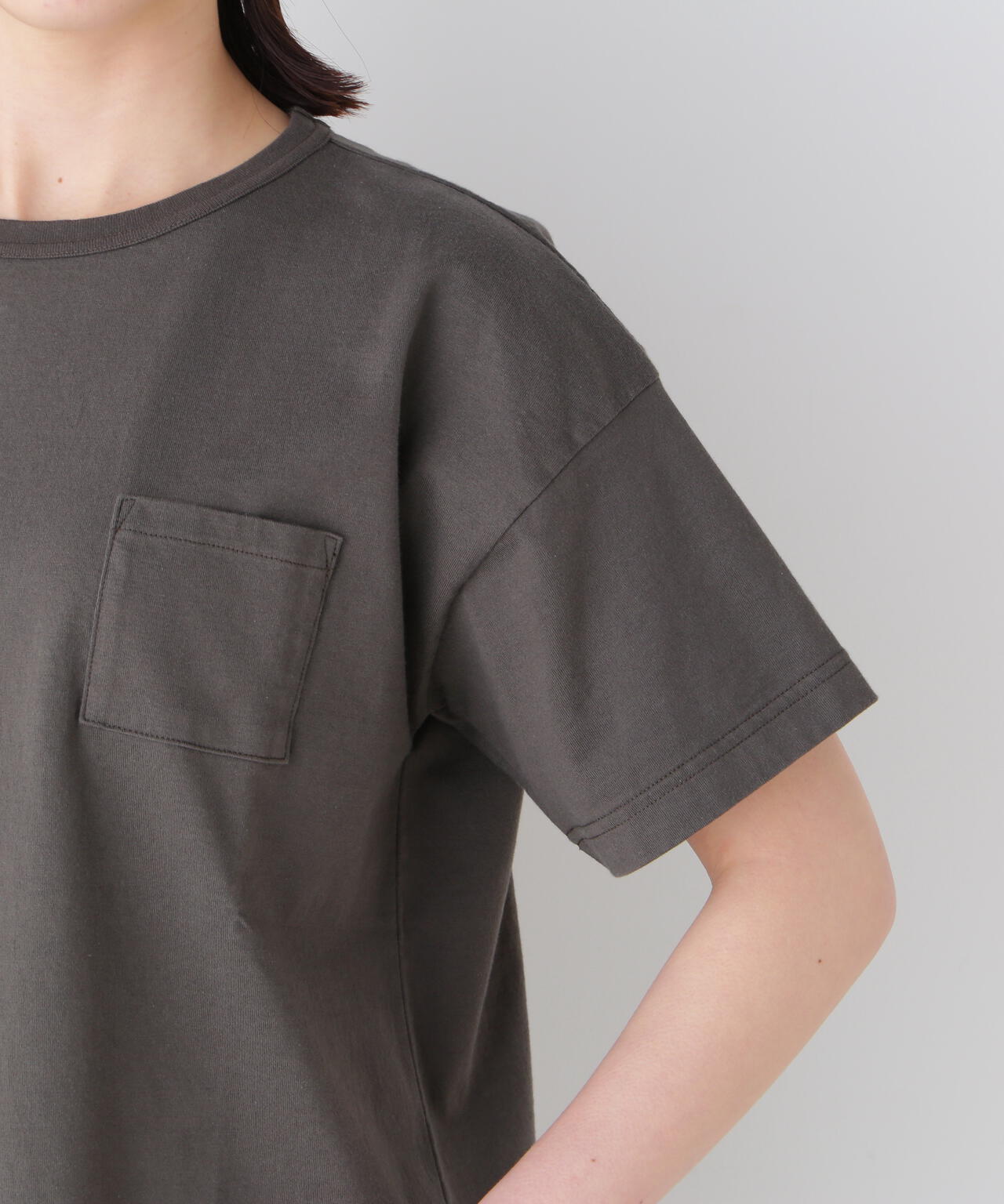 バックロゴポケットＴシャツ