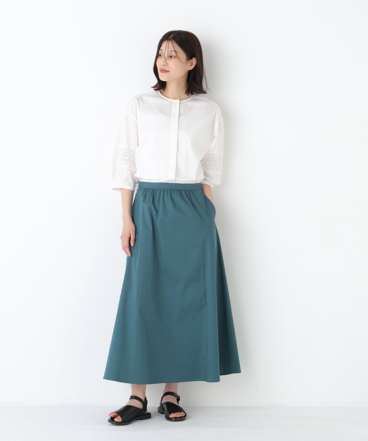 《洗える》レースドッキングクルーネックブラウス