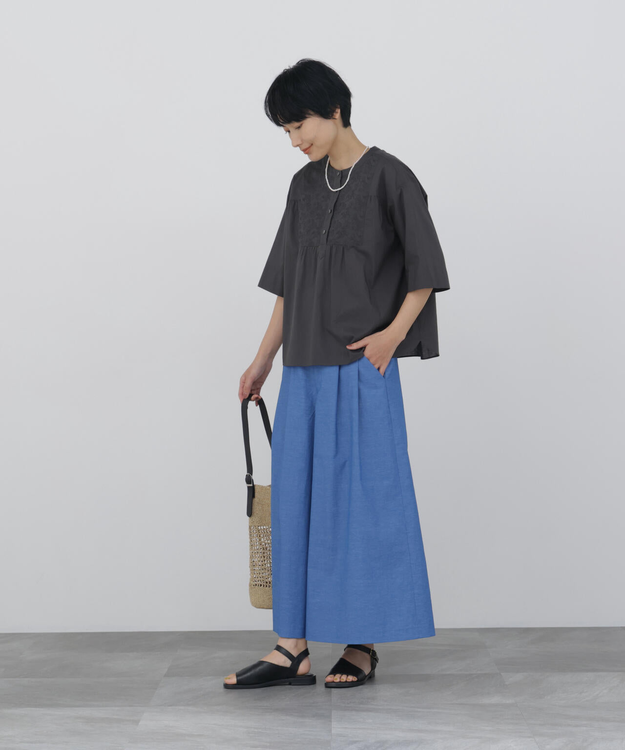 166cm　B/78　W/58　H/86 着用サイズ：M