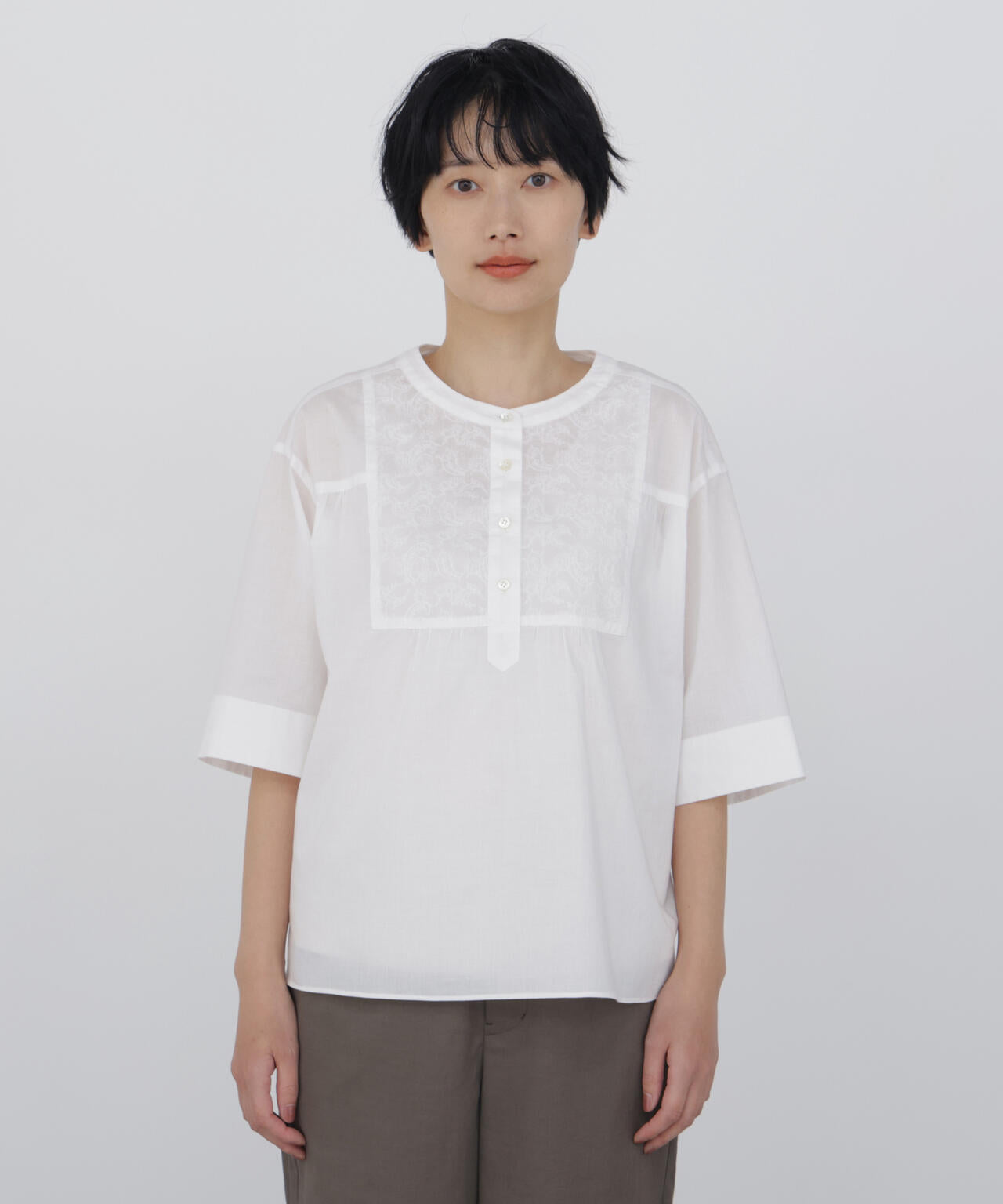 166cm　B/78　W/58　H/86 着用サイズ：M