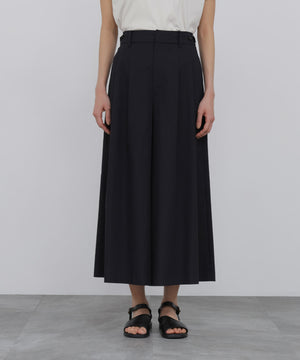165cm/B:77cm/W:57cm/H:79cm 着用サイズ：M