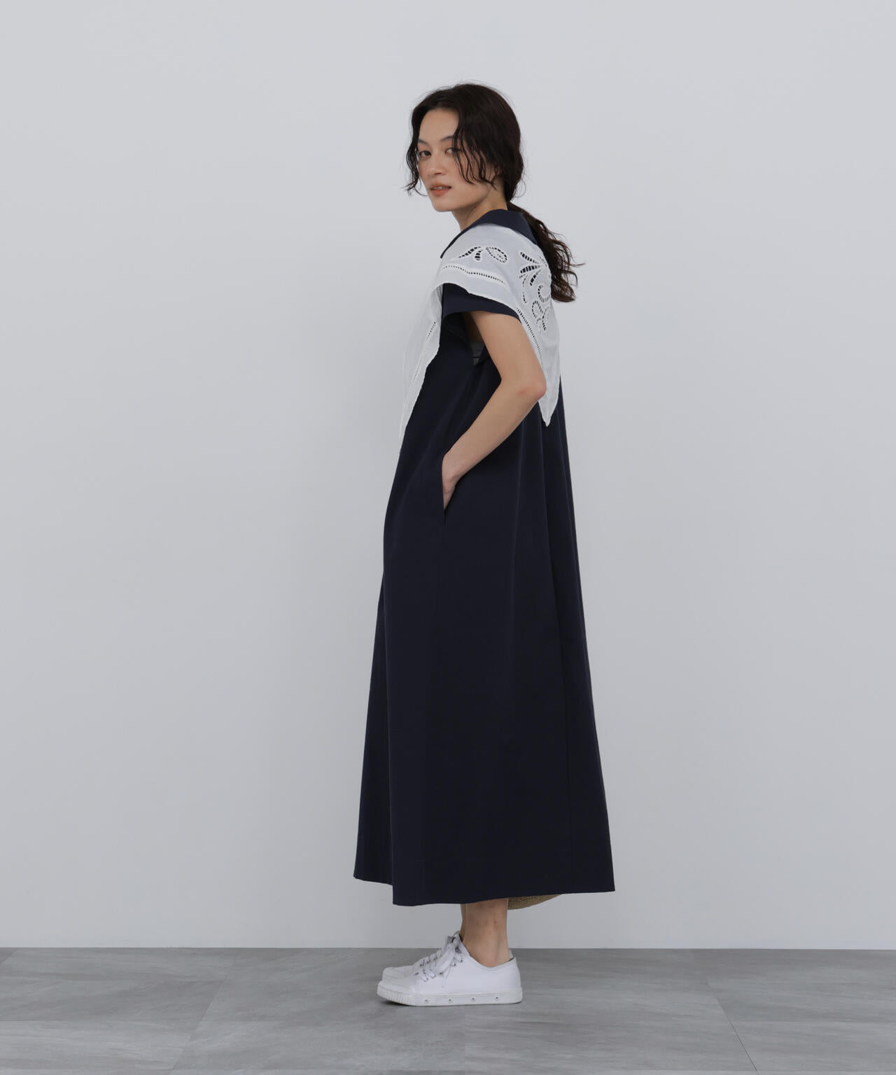 165cm/B:77cm/W:57cm/H:79cm 着用サイズ：M