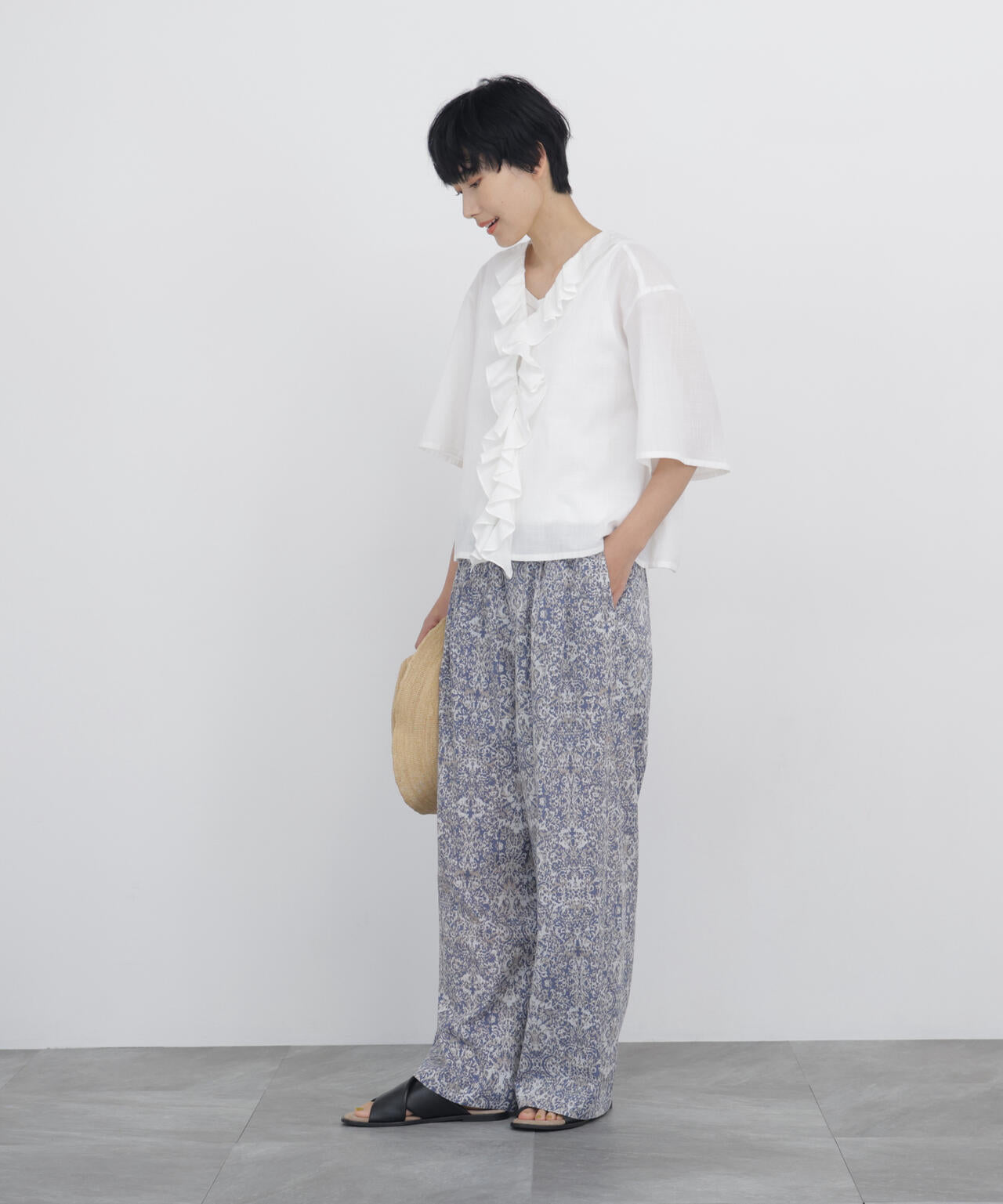 166cm　B/78　W/58　H/86 着用サイズ：M