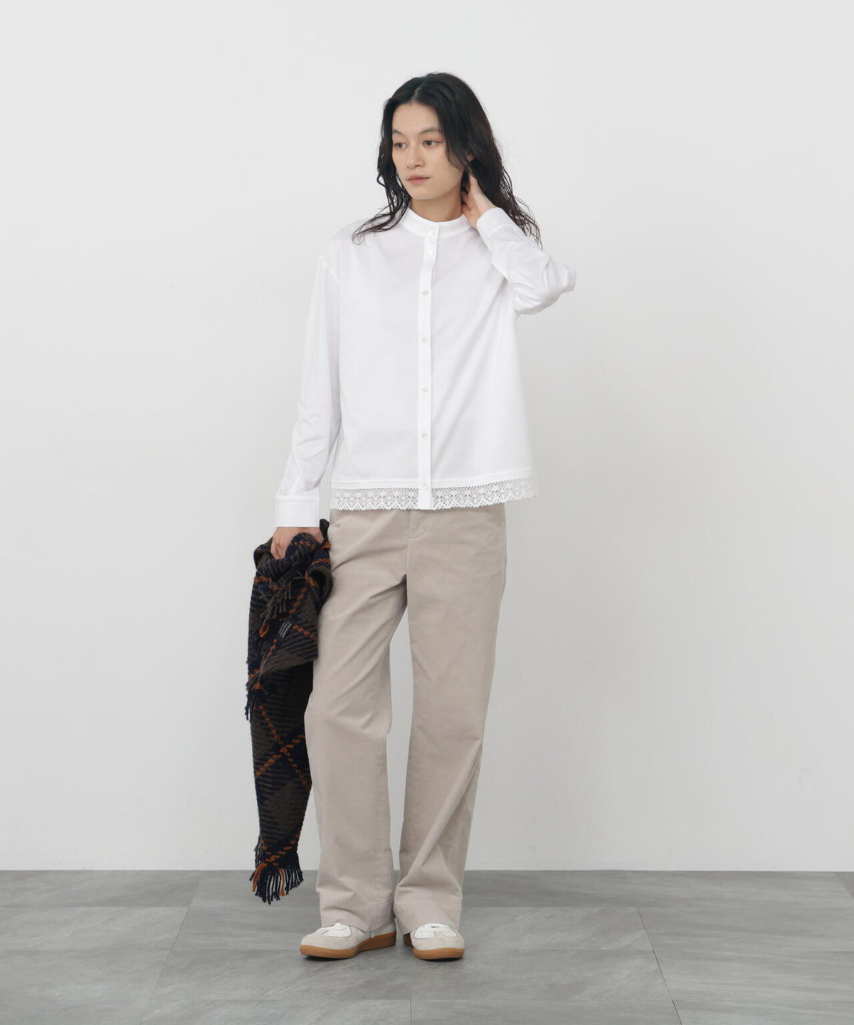 165cm/B:77cm/W:57cm/H:79cm 着用サイズ：M