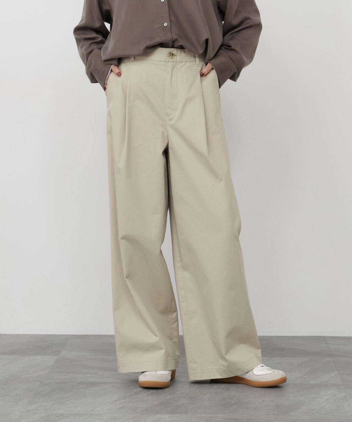 165cm/B:77cm/W:57cm/H:79cm 着用サイズ：M