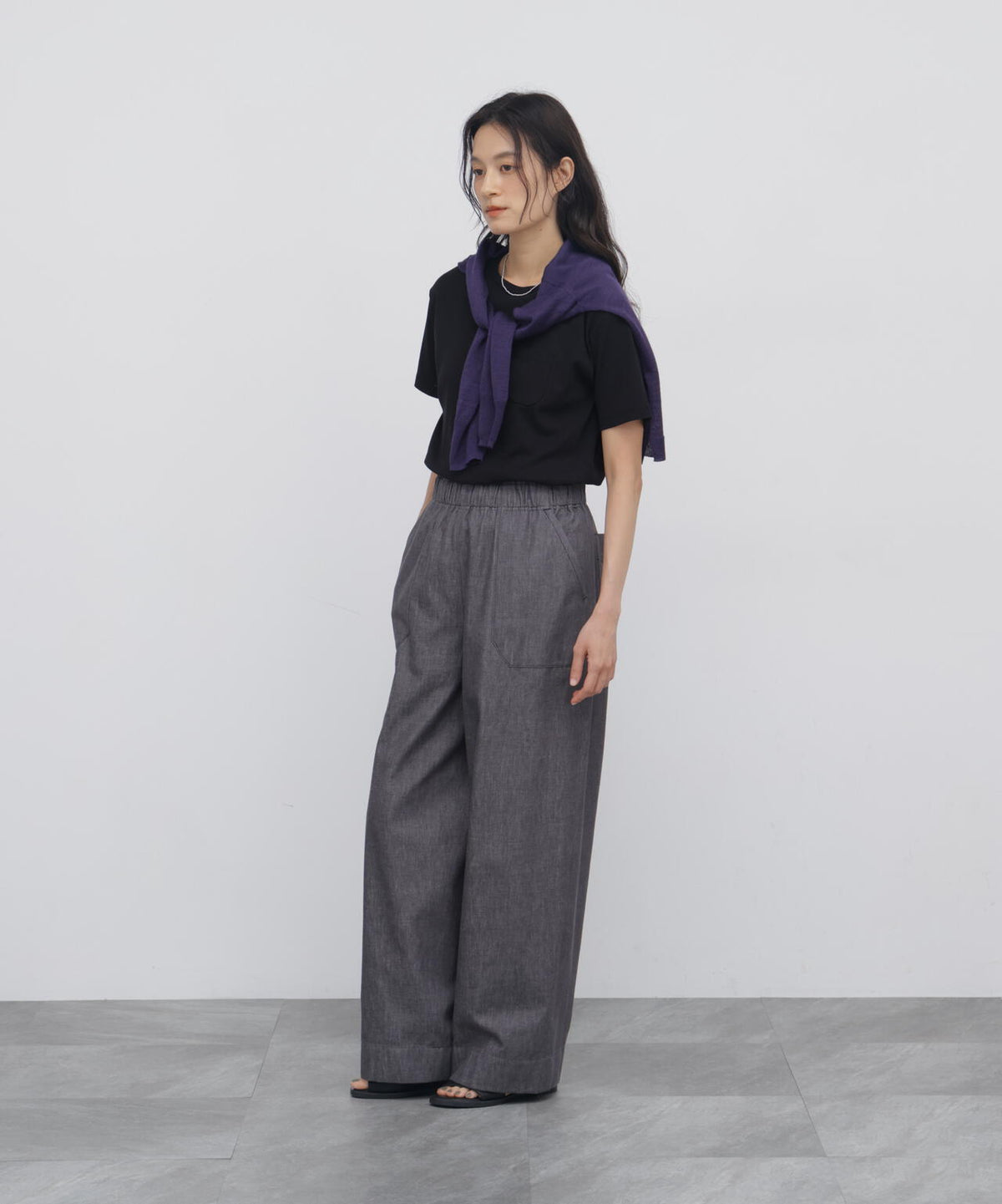 165cm/B:77cm/W:57cm/H:79cm 着用サイズ：M