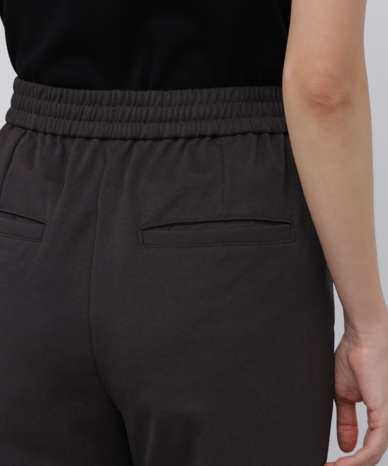 165cm/B:77cm/W:57cm/H:79cm 着用サイズ：M