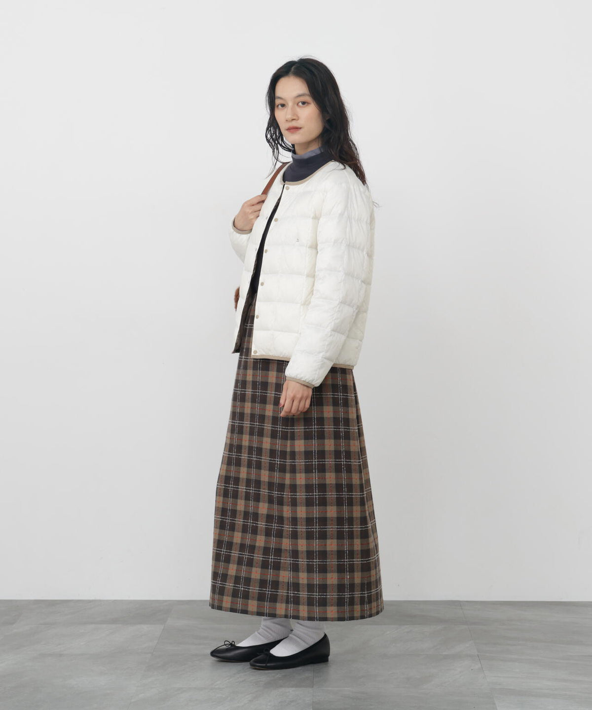 165cm/B:77cm/W:57cm/H:79cm 着用サイズ：M