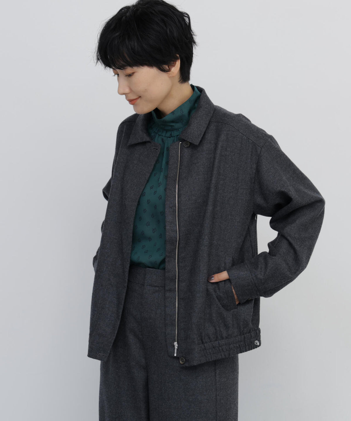 166cm　B/78　W/58　H/86 着用サイズ：M