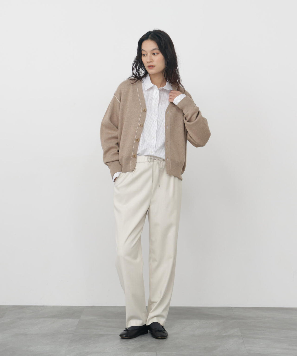 165cm/B:77cm/W:57cm/H:79cm 着用サイズ：M