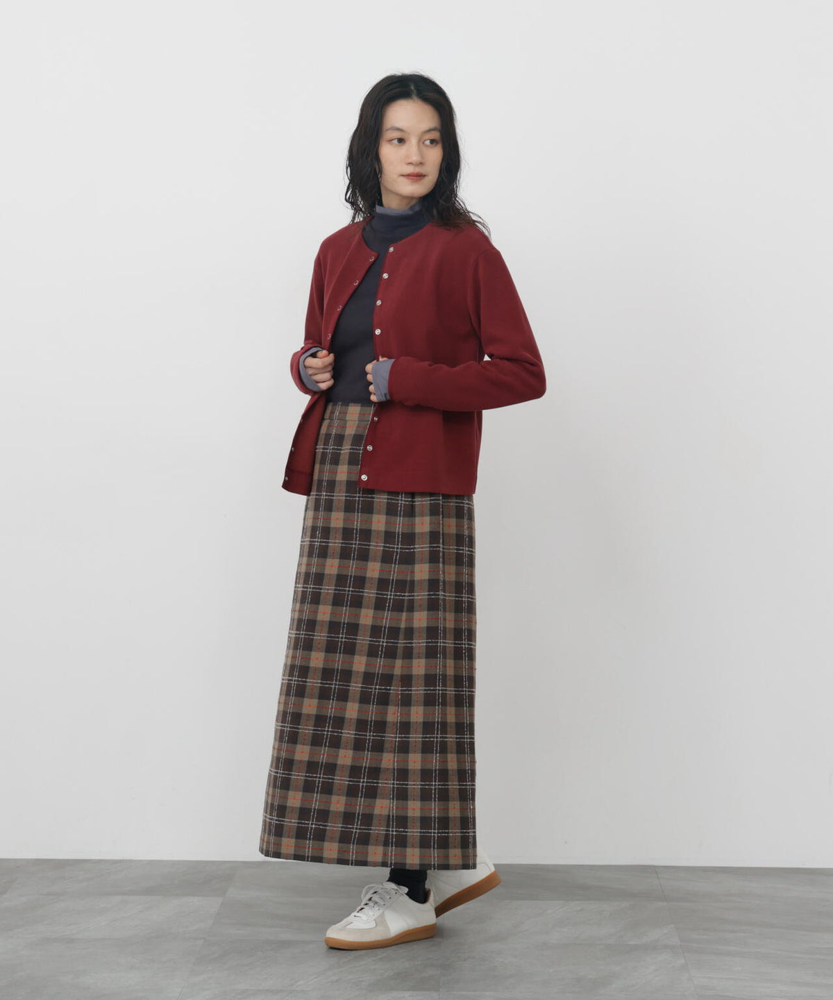165cm/B:77cm/W:57cm/H:79cm 着用サイズ：M