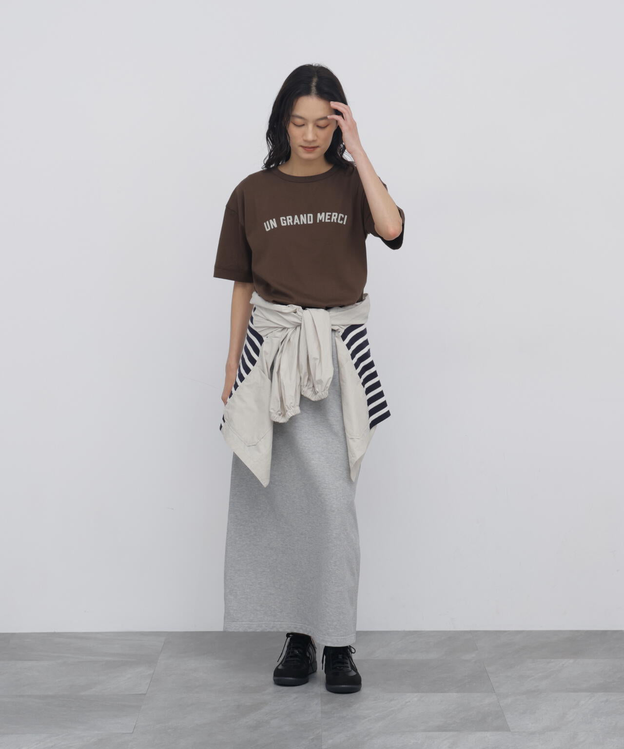 165cm/B:77cm/W:57cm/H:79cm 着用サイズ：M