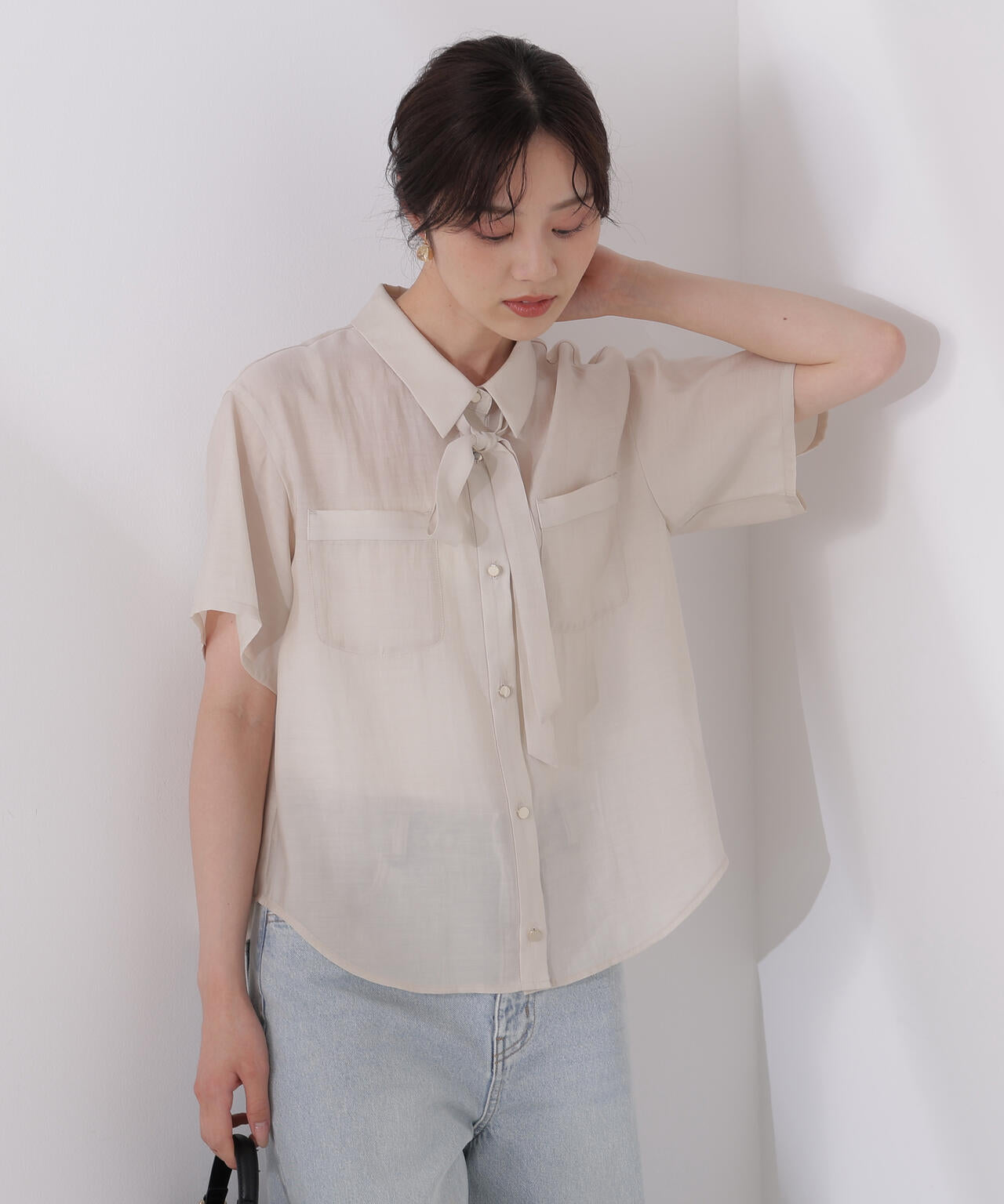 タイ付きシアー半袖シャツ