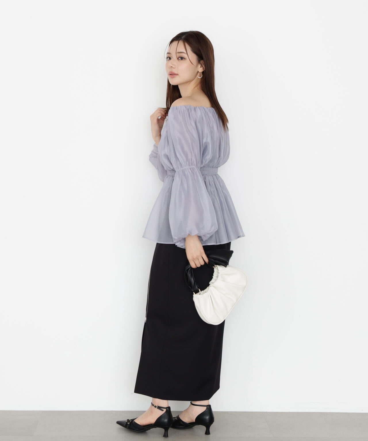 【松川星さん着用】＜ウォッシャブル＞バルーンスリーブオフショルブラウス【ピンク：WEB・一部店舗限定】