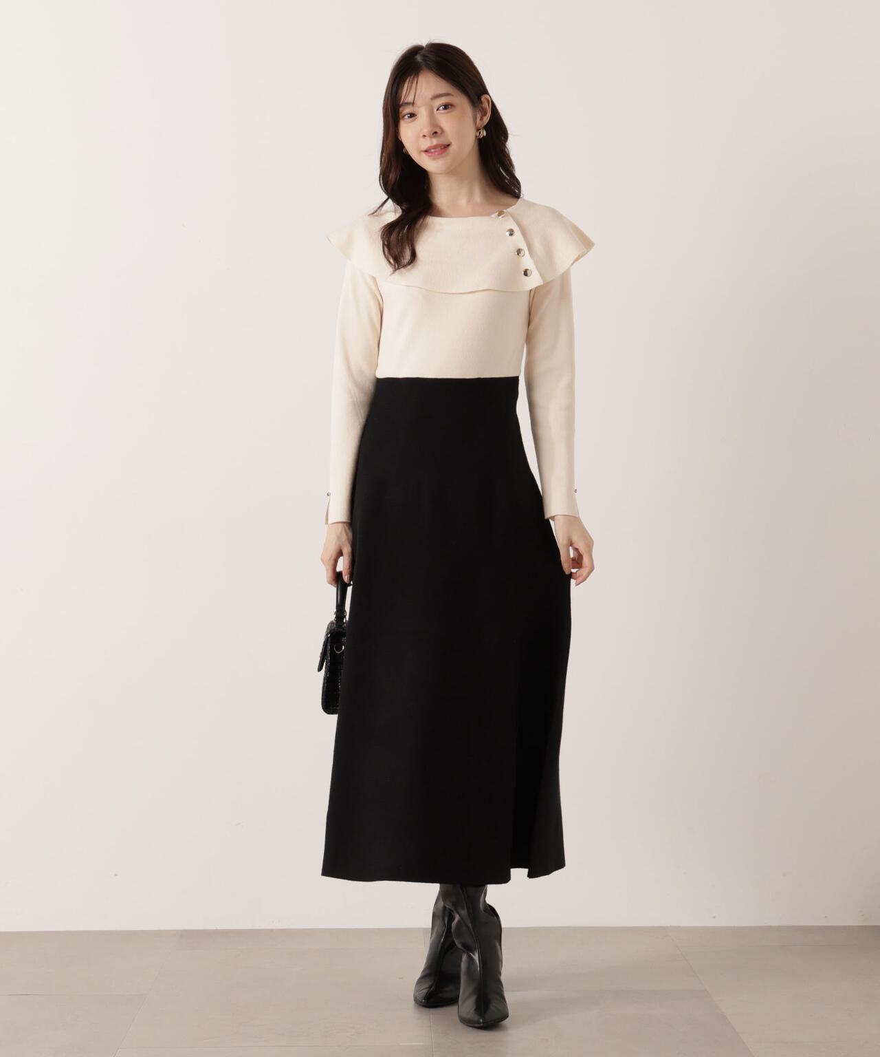 ケープニットワンピース【WEB・一部店舗限定】
