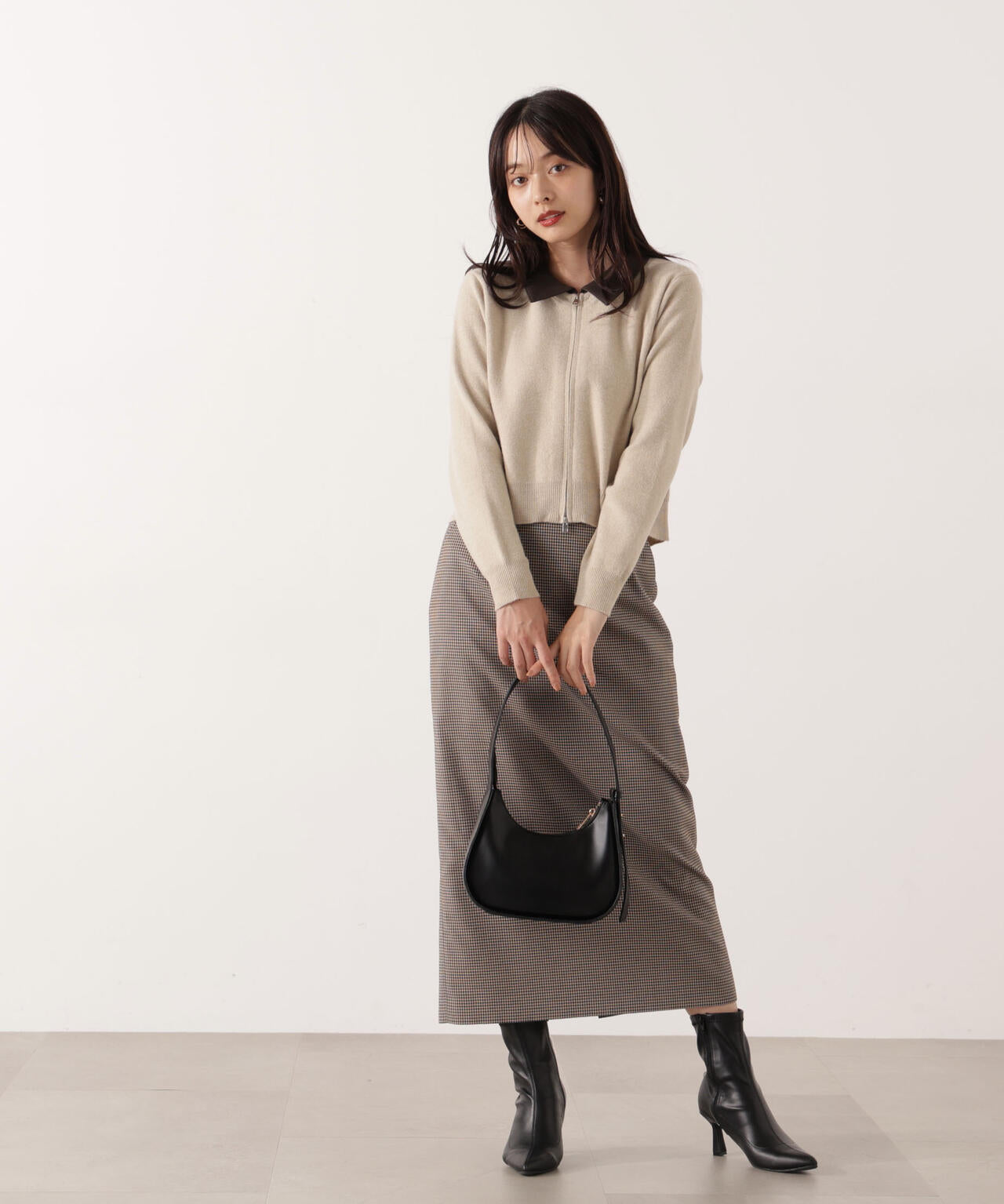 【青島心さん着用】合皮カラー取り外しZIPニット