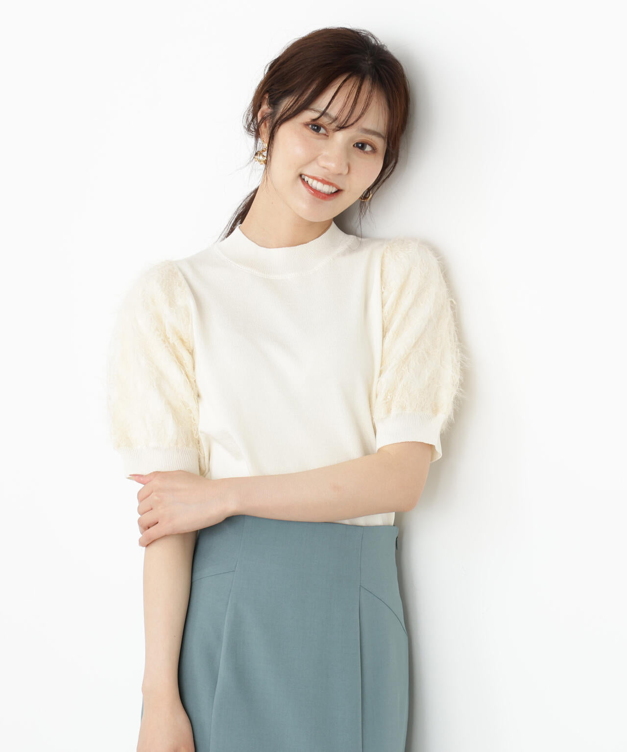レースドッキングスリーブニット【ベージュ：official site限定】