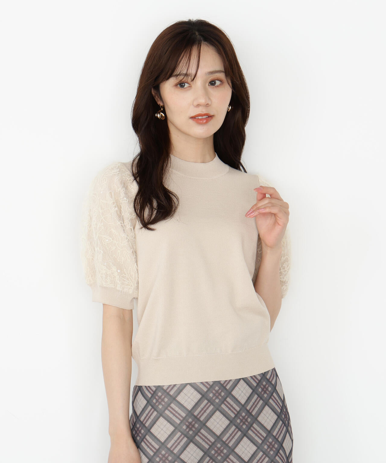 レースドッキングスリーブニット【ベージュ：official site限定】