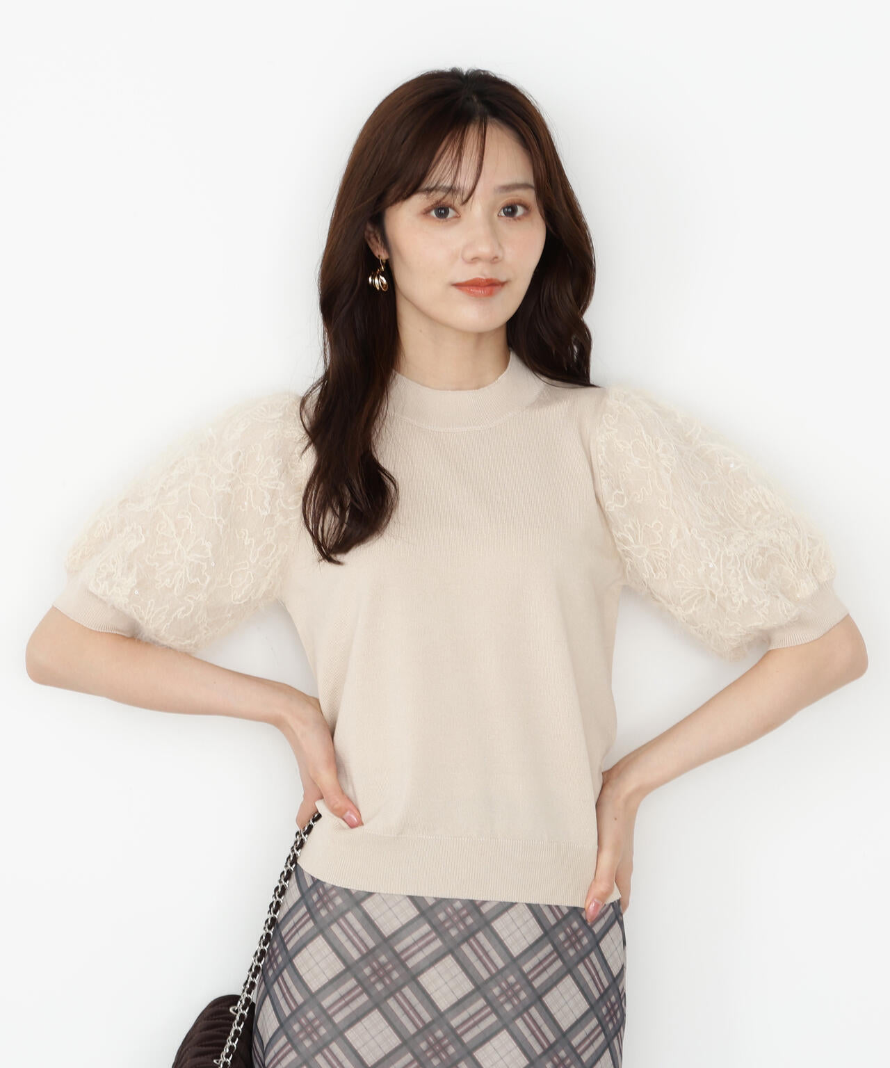 レースドッキングスリーブニット【ベージュ：official site限定】