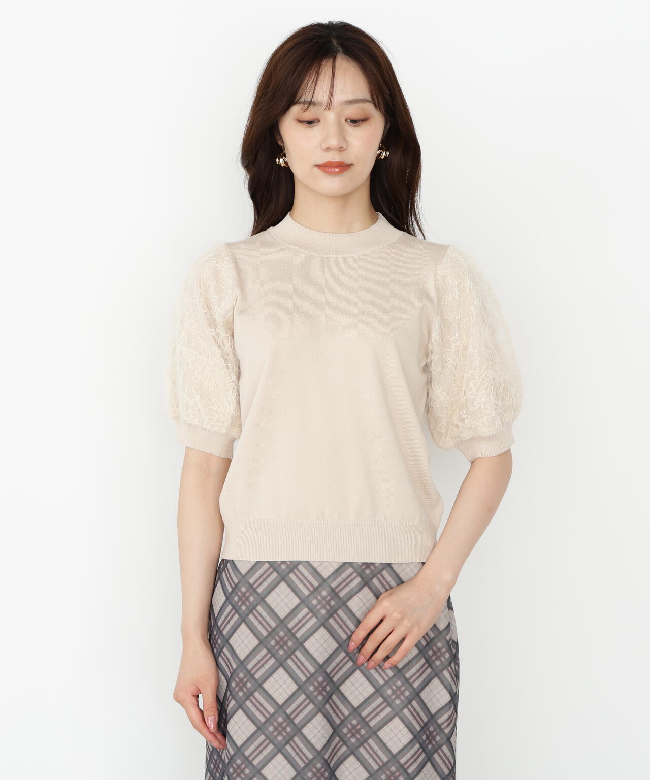 レースドッキングスリーブニット【ベージュ：official site限定】