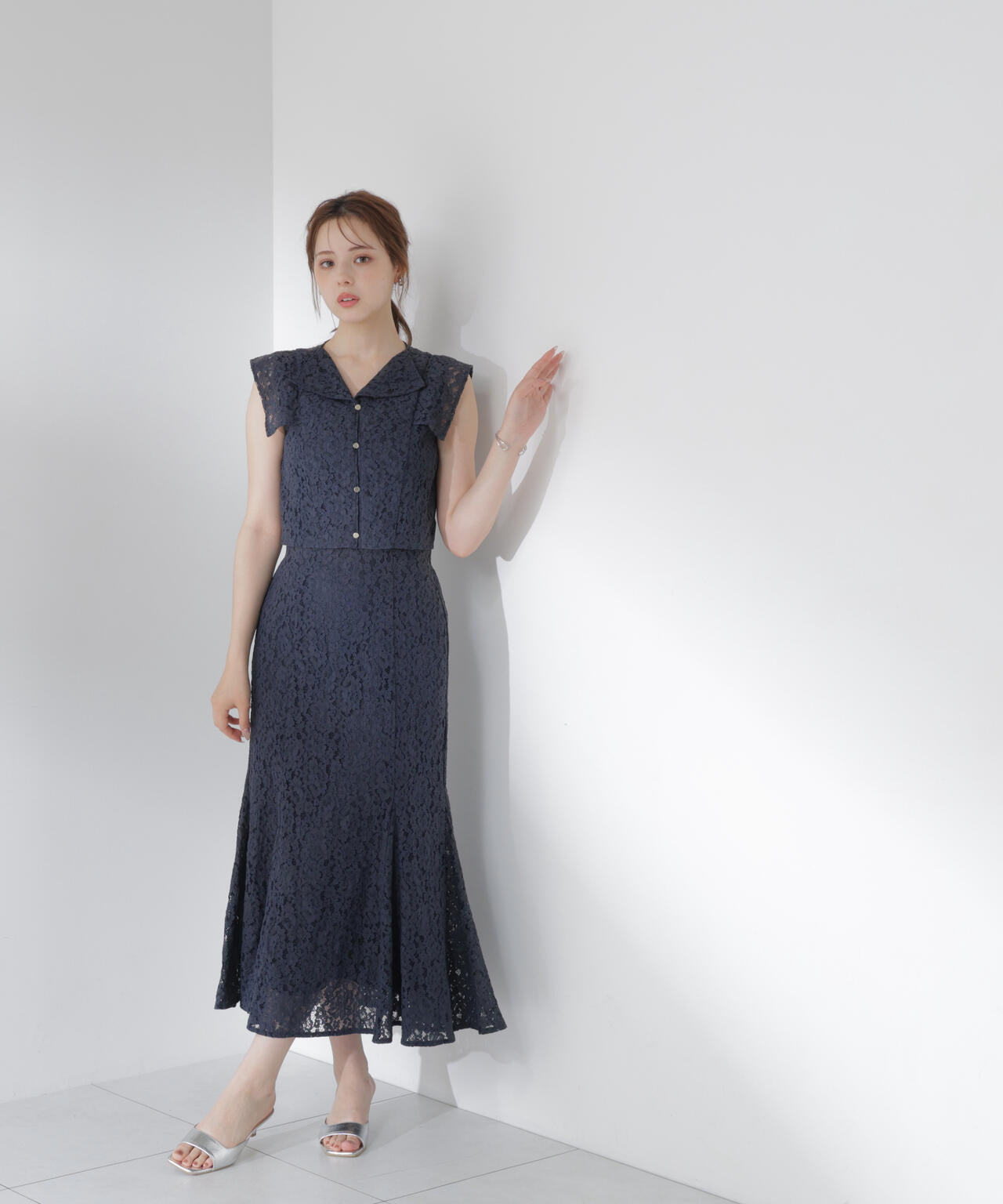 166cm B:78 W:56 H:83 S:24.5cm 着用サイズ：FR