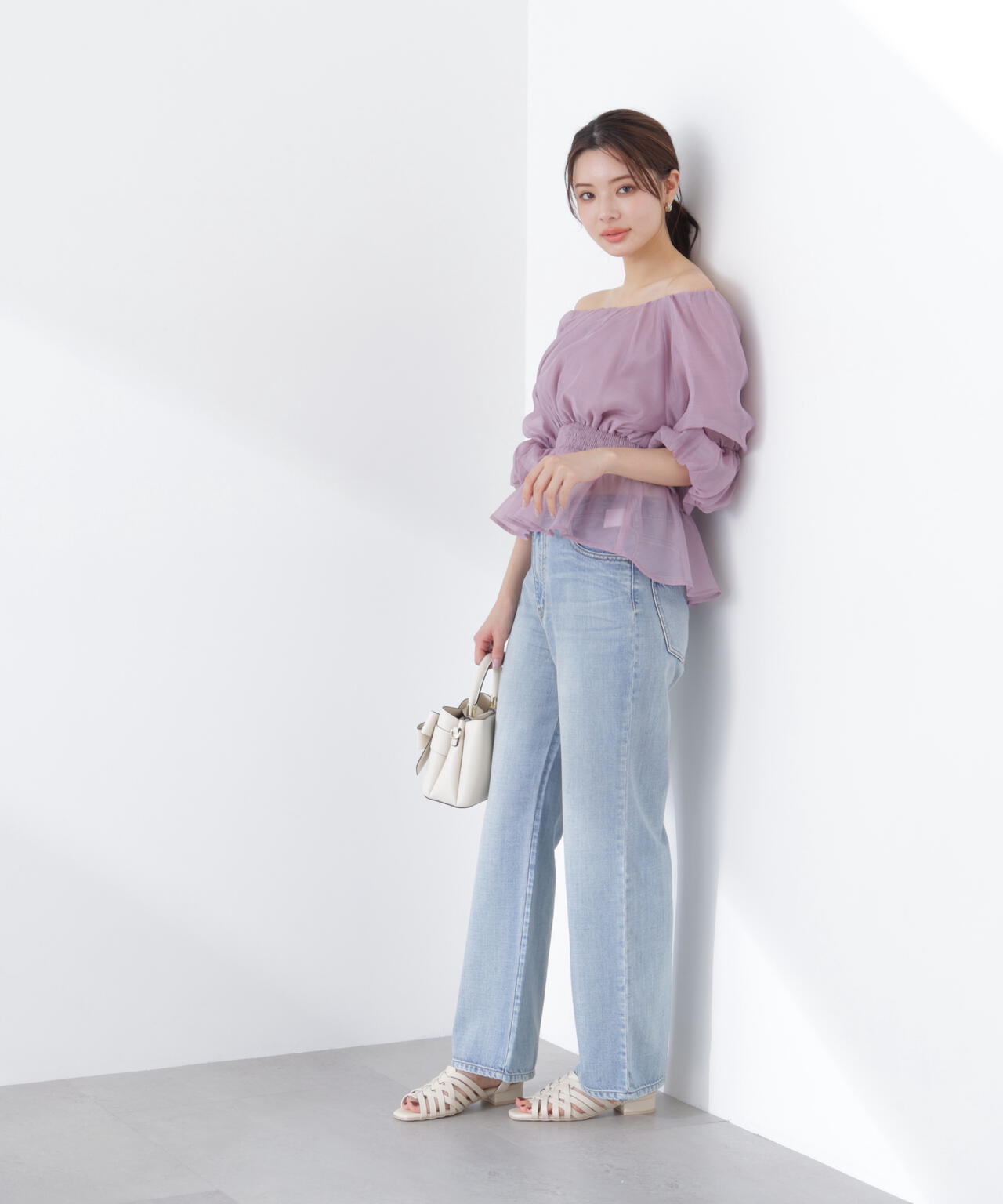 ＜加藤栞さん着用＞2wayオフショルフィッシュテールブラウス