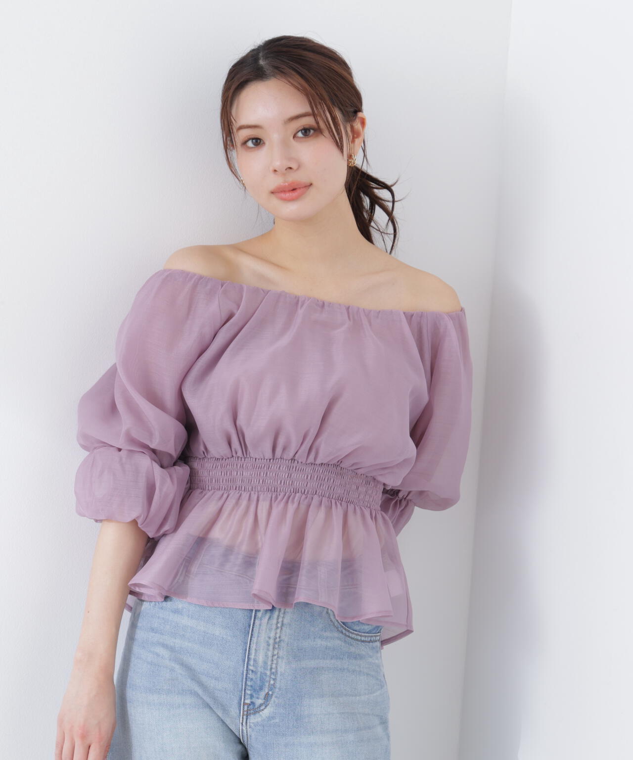 ＜加藤栞さん着用＞2wayオフショルフィッシュテールブラウス