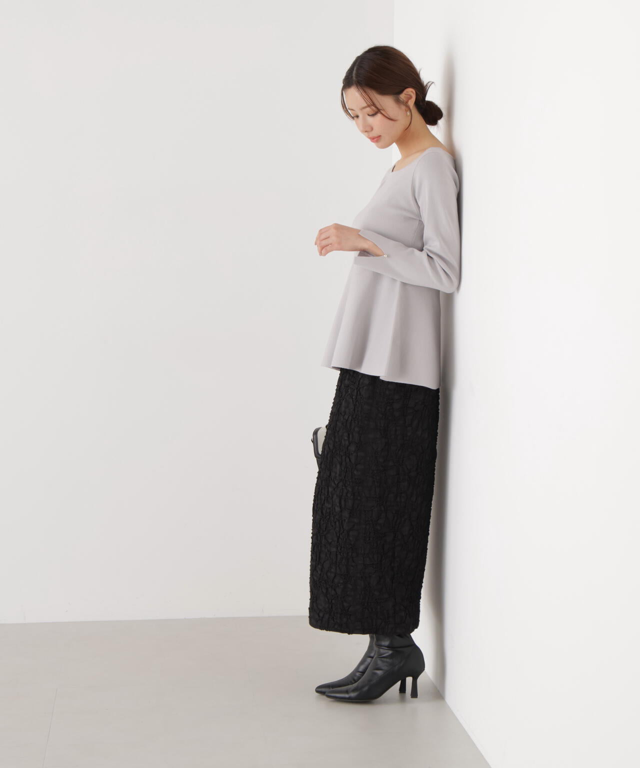 ＜ウォッシャブル/UV＞ペプラムベーシックニット【ブルー：official site・ZOZOTOWN・一部店舗限定】