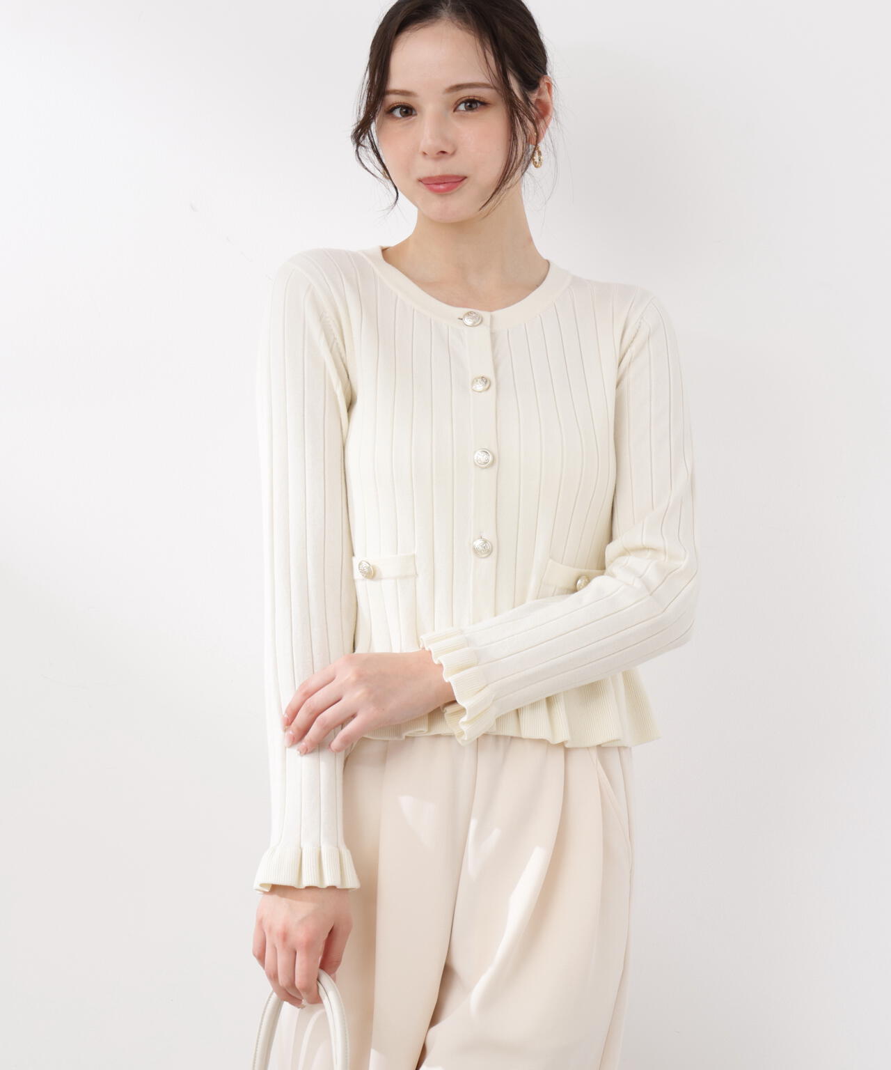 ＜ウォッシャブル/UV＞ボタン付きペプラムニット【ラベンダー：official site・一部店舗限定】