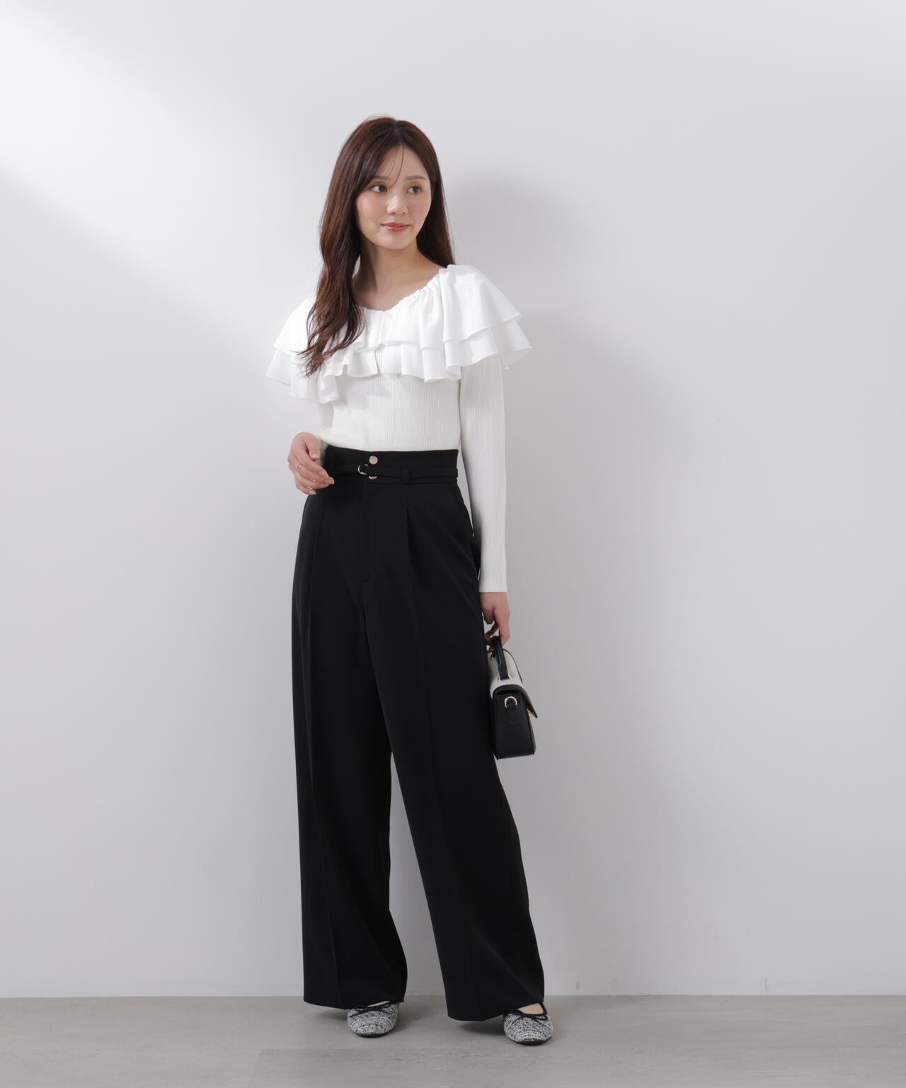 ボリュームラッフルニット【ピンク×ピンク：official site・一部店舗限定】