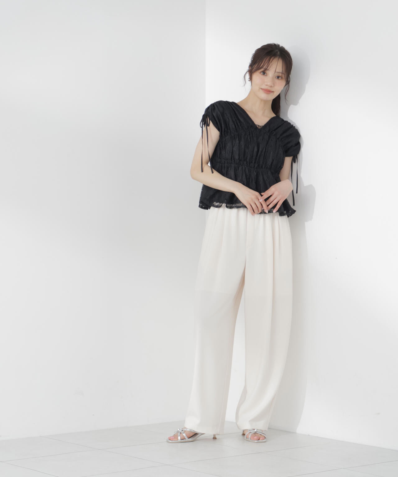 ＜中川紅葉さん着用＞〈a/mie〉イージーバレルパンツ