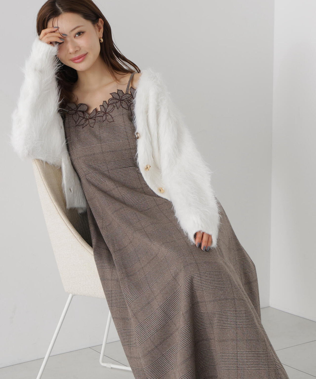モチーフ刺繍キャミワンピース