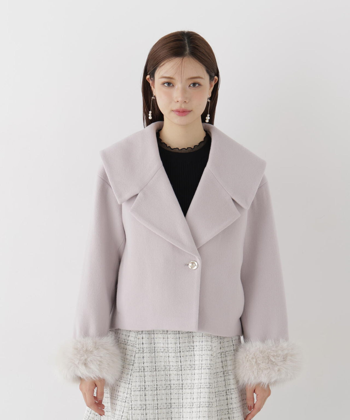 フェイクファー付きワイドカラーショートコート
