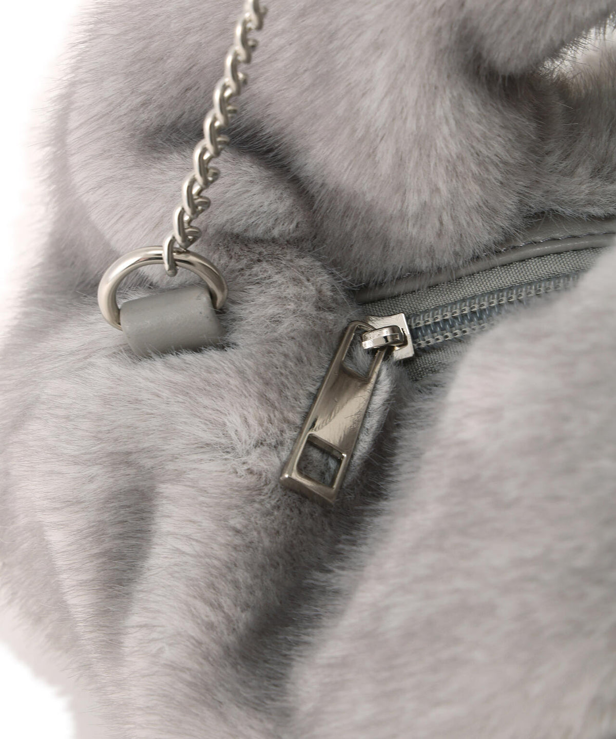 【加藤栞さん着用】フェイクファーバッグ