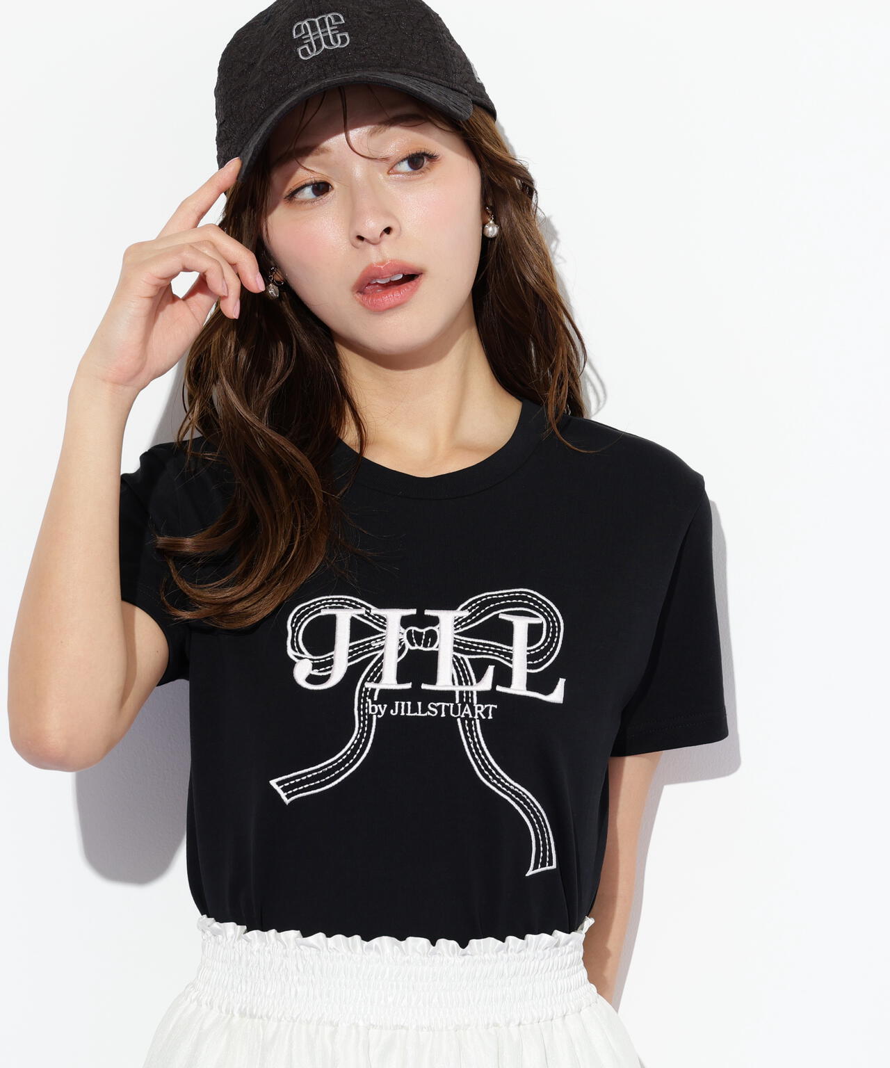 ビッグリボンロゴ刺繍Tシャツ