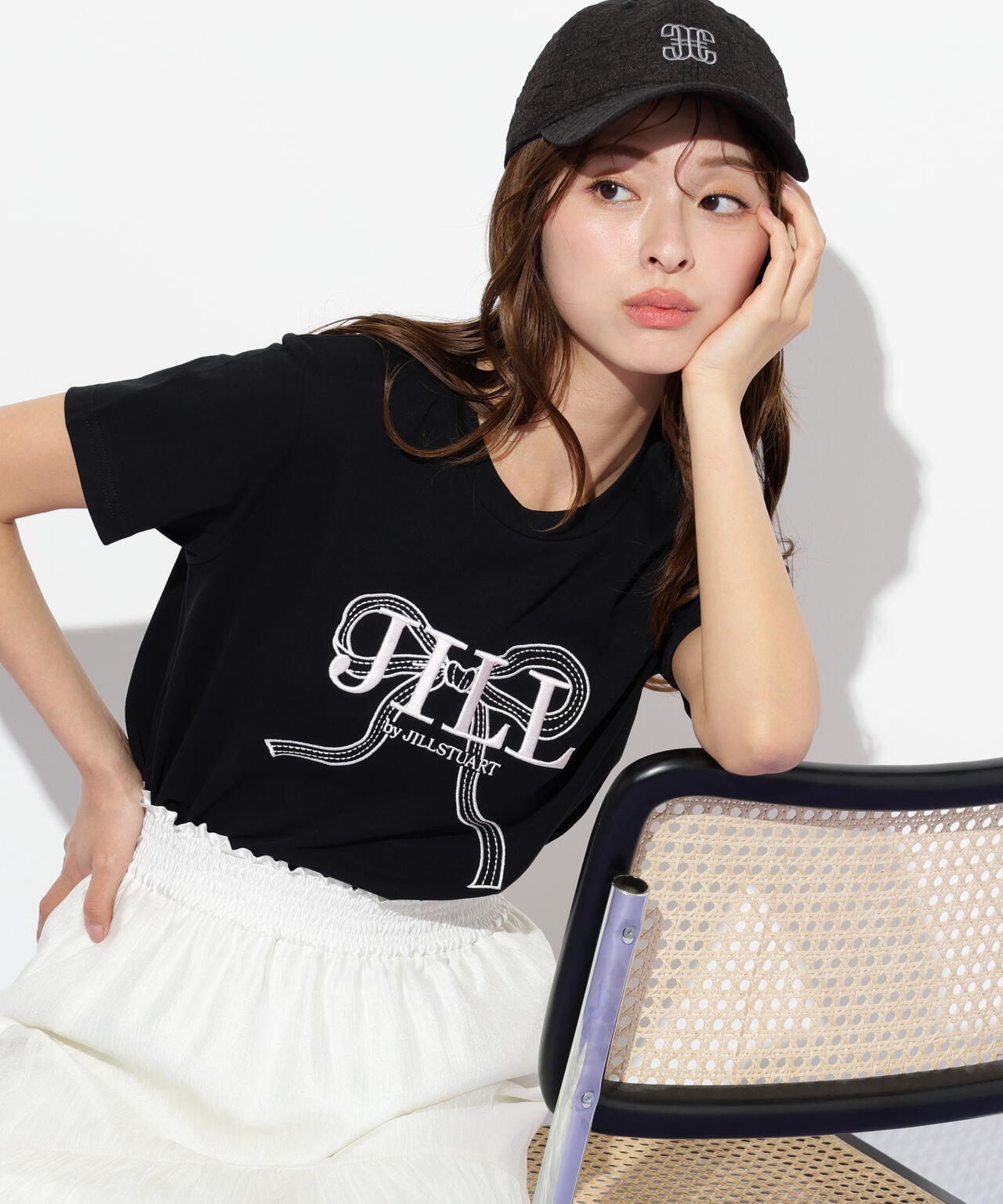 ビッグリボンロゴ刺繍Tシャツ