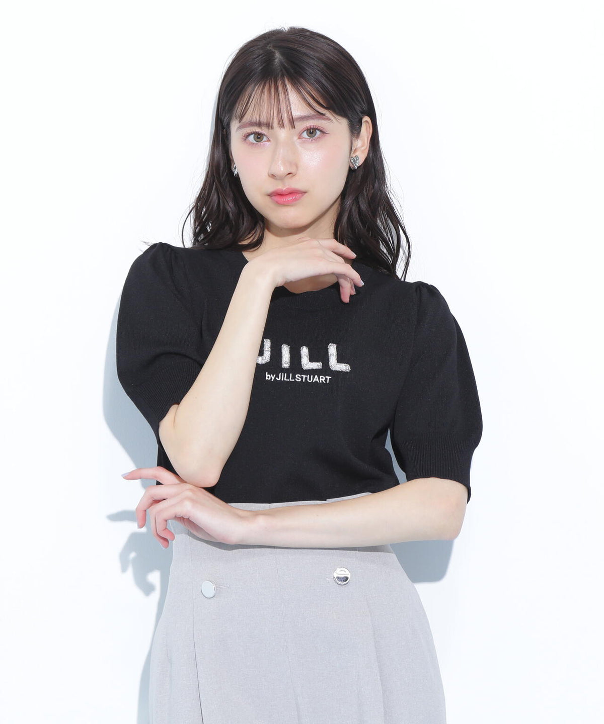 パールミニロゴパフスリーブニットトップス