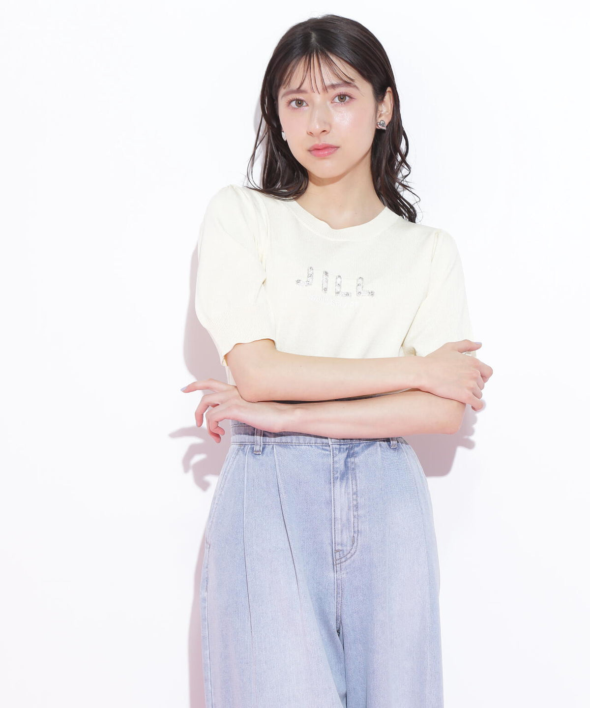 パールミニロゴパフスリーブニットトップス