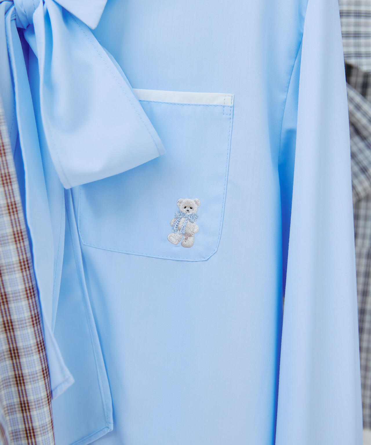 〈BEARシリーズ〉クロップドシャツ