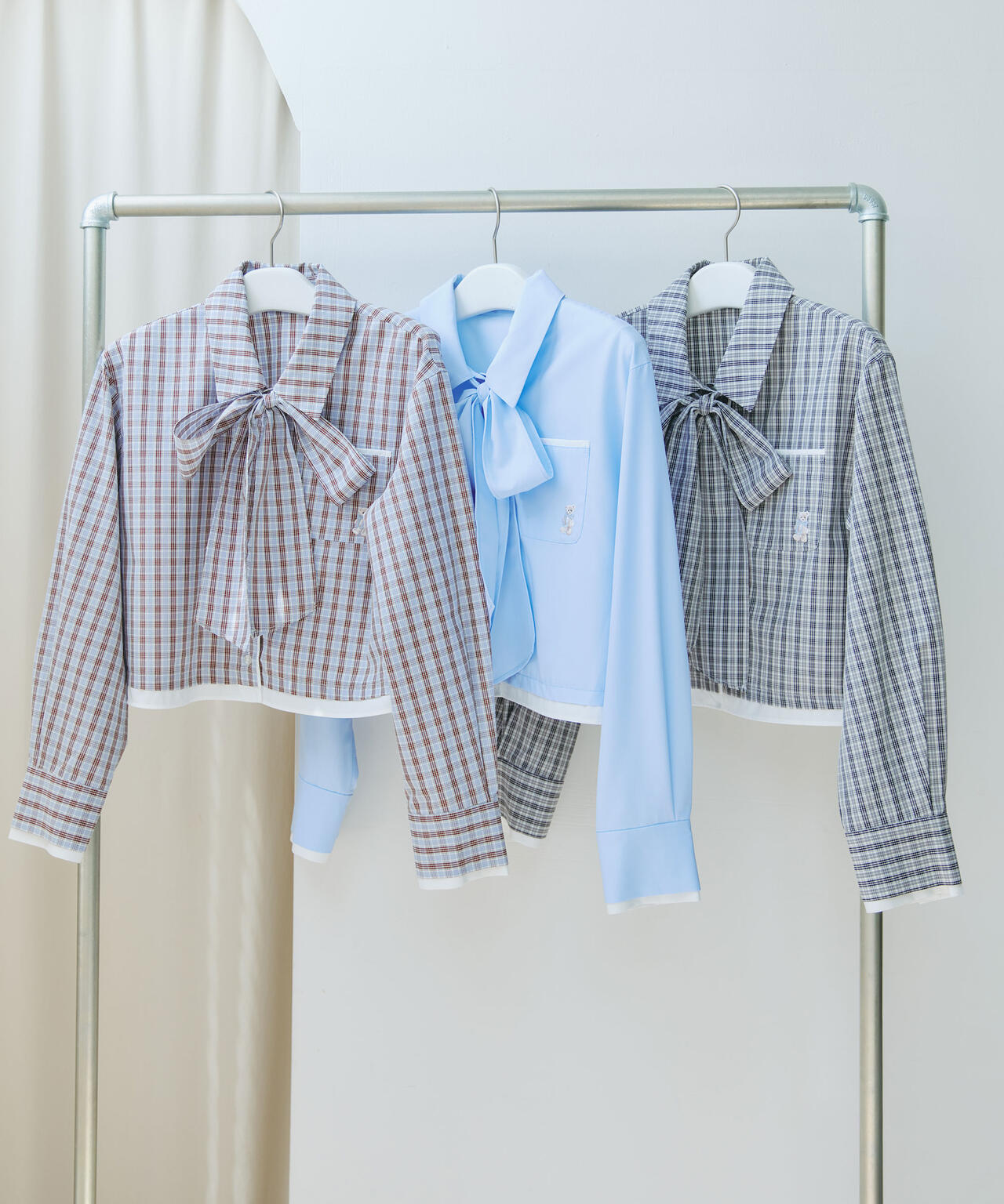 〈BEARシリーズ〉クロップドシャツ