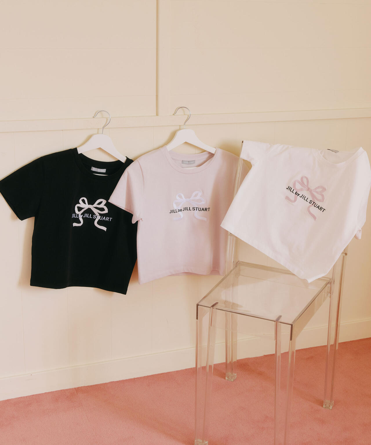 〈RIBBONシリーズ〉フロントロゴTシャツ