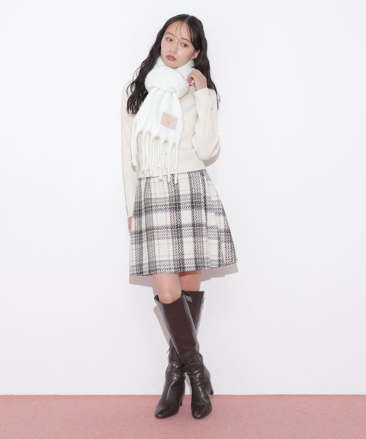 160cm 着用サイズ：FR