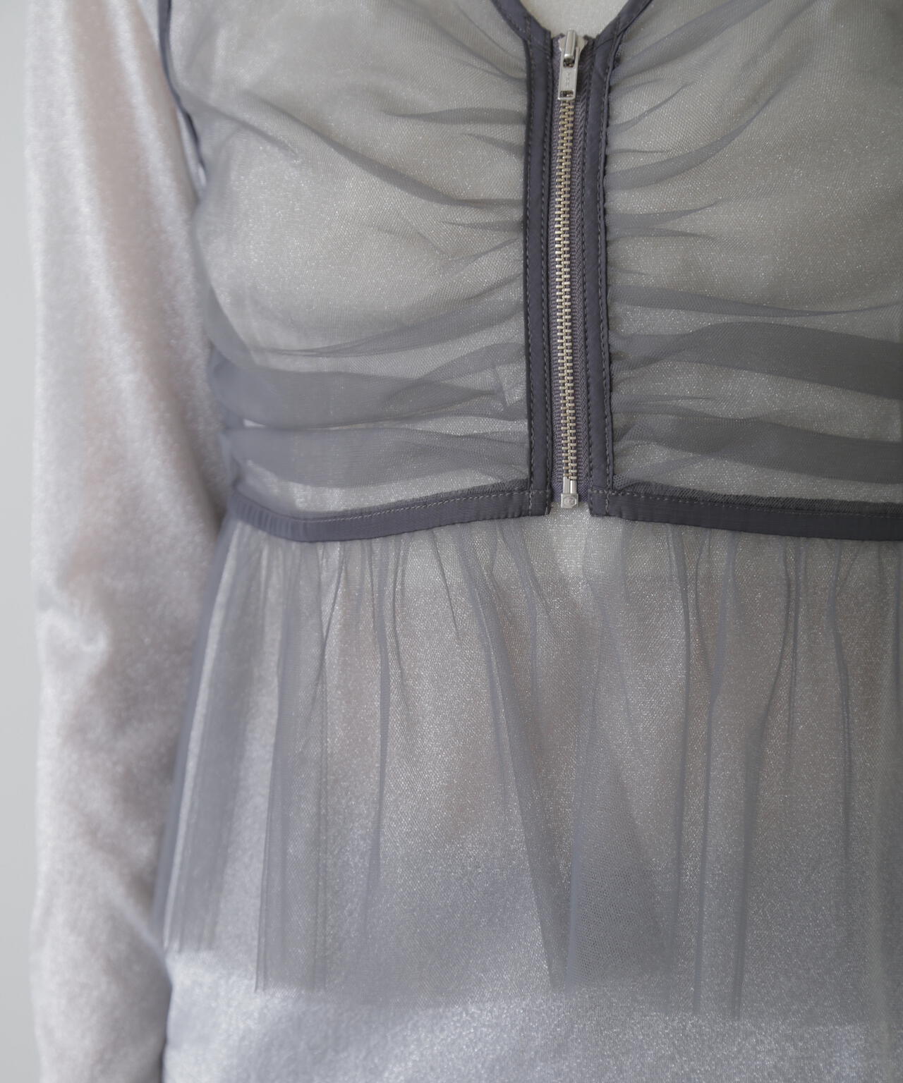 チュールジップペプラムビスチェ