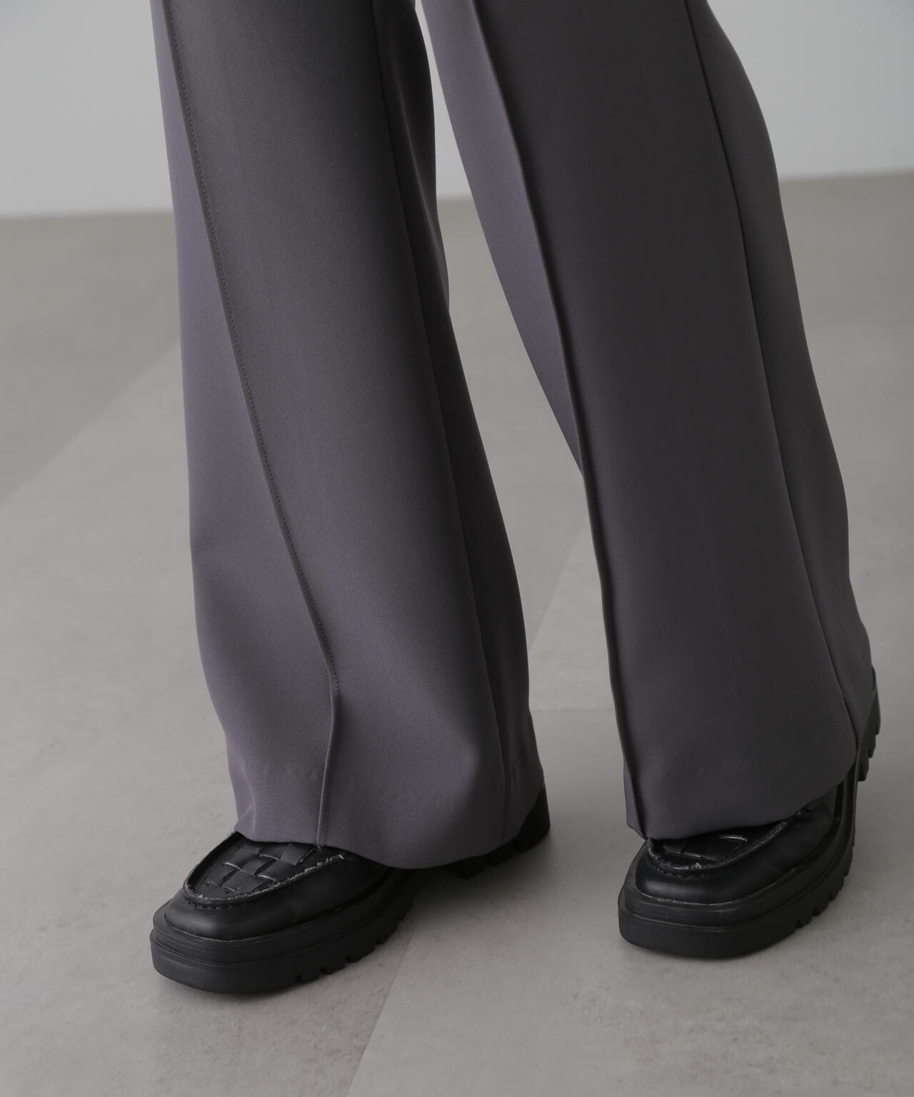 [低身長サイズ/Sシリーズ]フレアセンタープレスパンツ