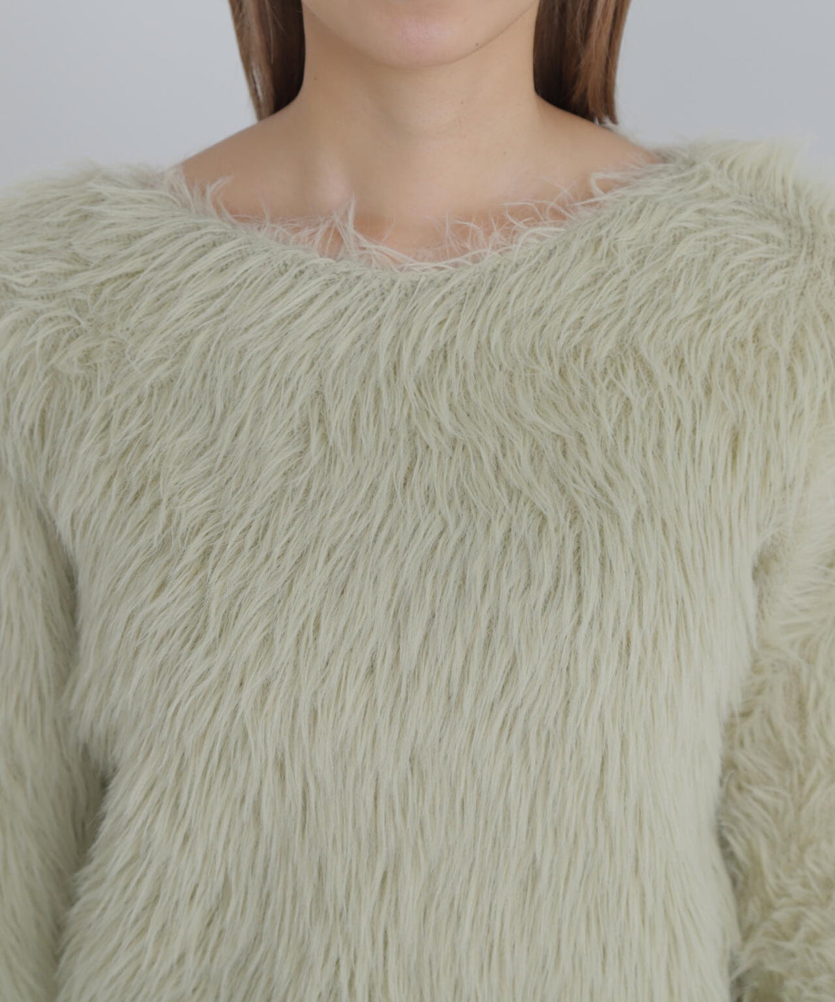 ショート丈ロングシャギーニット
