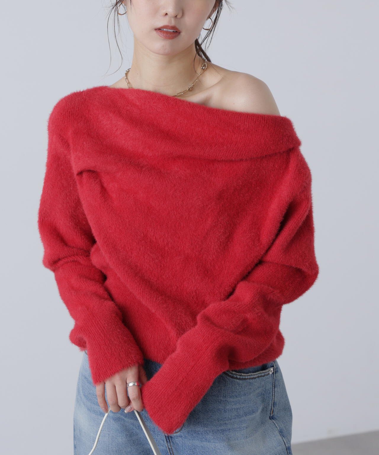 【MFM】シャギーオフショルドレープネックニット