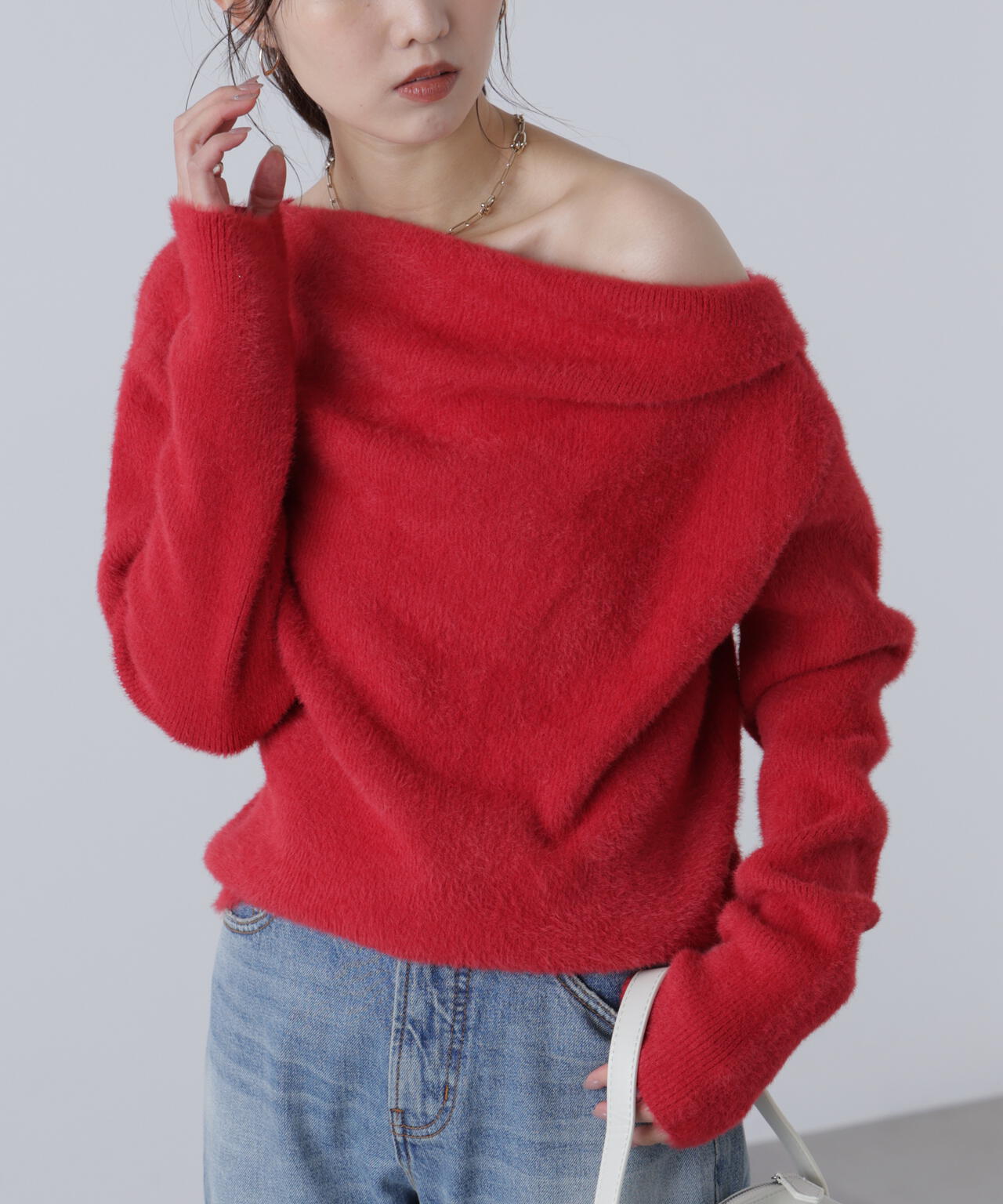 【MFM】シャギーオフショルドレープネックニット