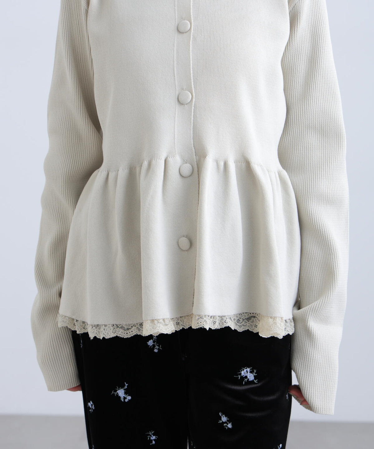162cm 着用サイズ：FR